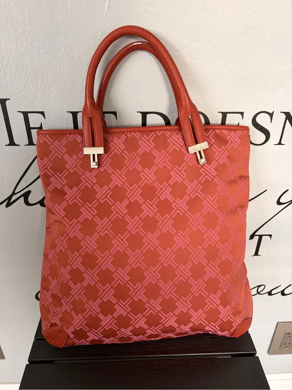 Gorgeous Tumi Signature Collection Large Tote with Leather Trim